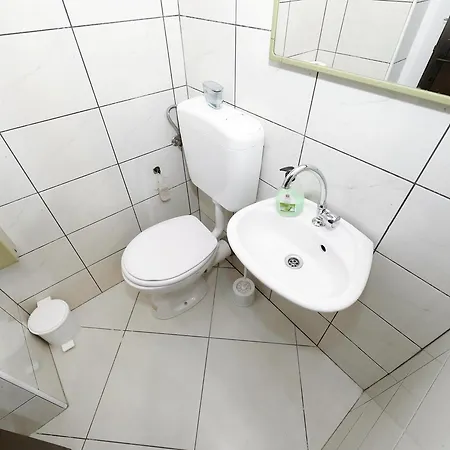Ela Apartman