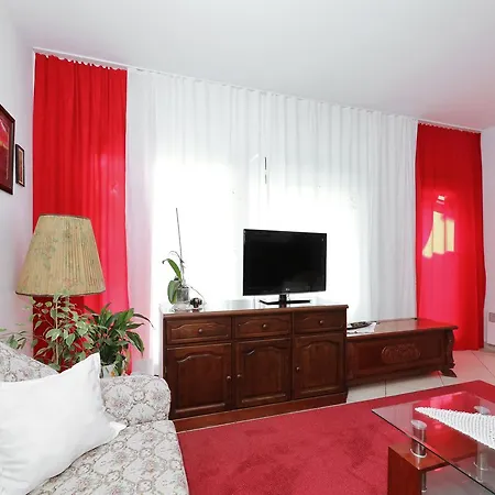 Ela Apartmán *